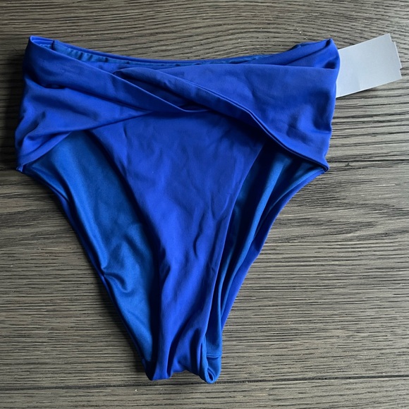 Agua Bendita Lily High-Rise Bikini Bottoms in Blue 110$ - Picture 10 of 10